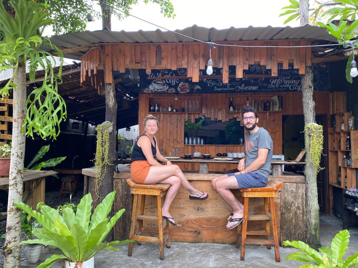 Kuala Namu Guest House Medan Zewnętrze zdjęcie